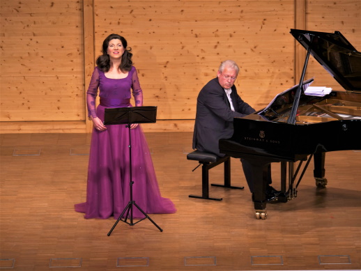 Zwischen Erstaufführungen und Abschiedsliedern Abschlusswochenende des Liszt Festivals 2021