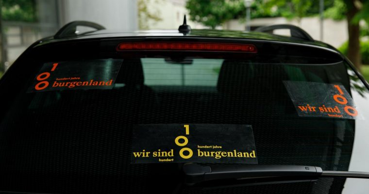 „100 Jahre Burgenland“-Gratis Autosticker als Dankeschön in den BITZ