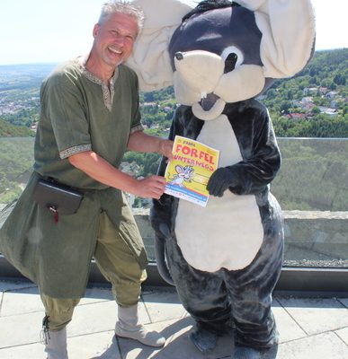Burgmaus FORFEL wird ein Viertel Jahrhundert jung!