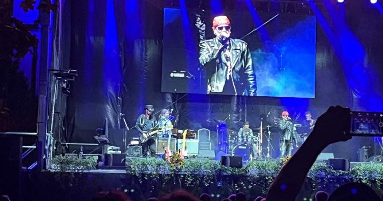 Ostpartie – Die Ostbahn-Kurti Tribute-Band brillierte bei Nachklang am Zentralfriedhof und eröffnet Kulturherbst Hochfilzen