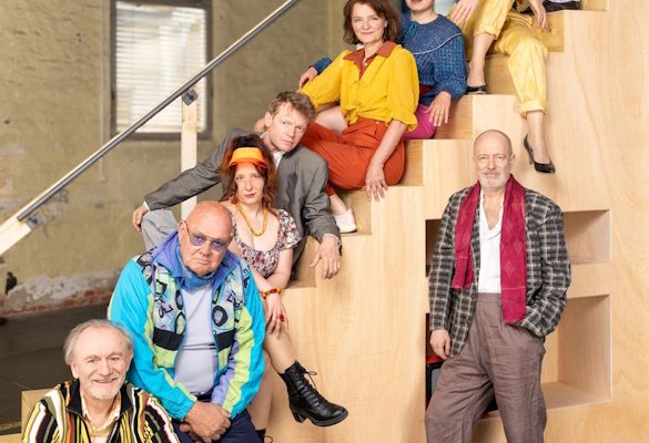 Schloss-Spiele Kobersdorf 2026 Probenauftakt in Wien für „Der nackte Wahnsinn“
