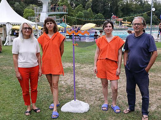 Ein Freibad wird zur Bühne: „EIN BAD ZU NEHMEN“ in Fürstenfeld